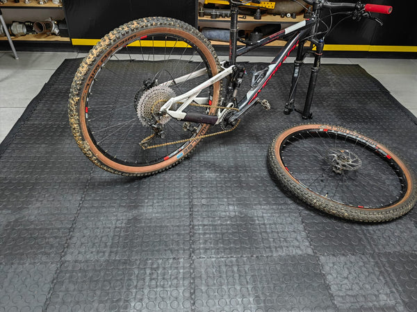 ACE - Interlocking Tiles